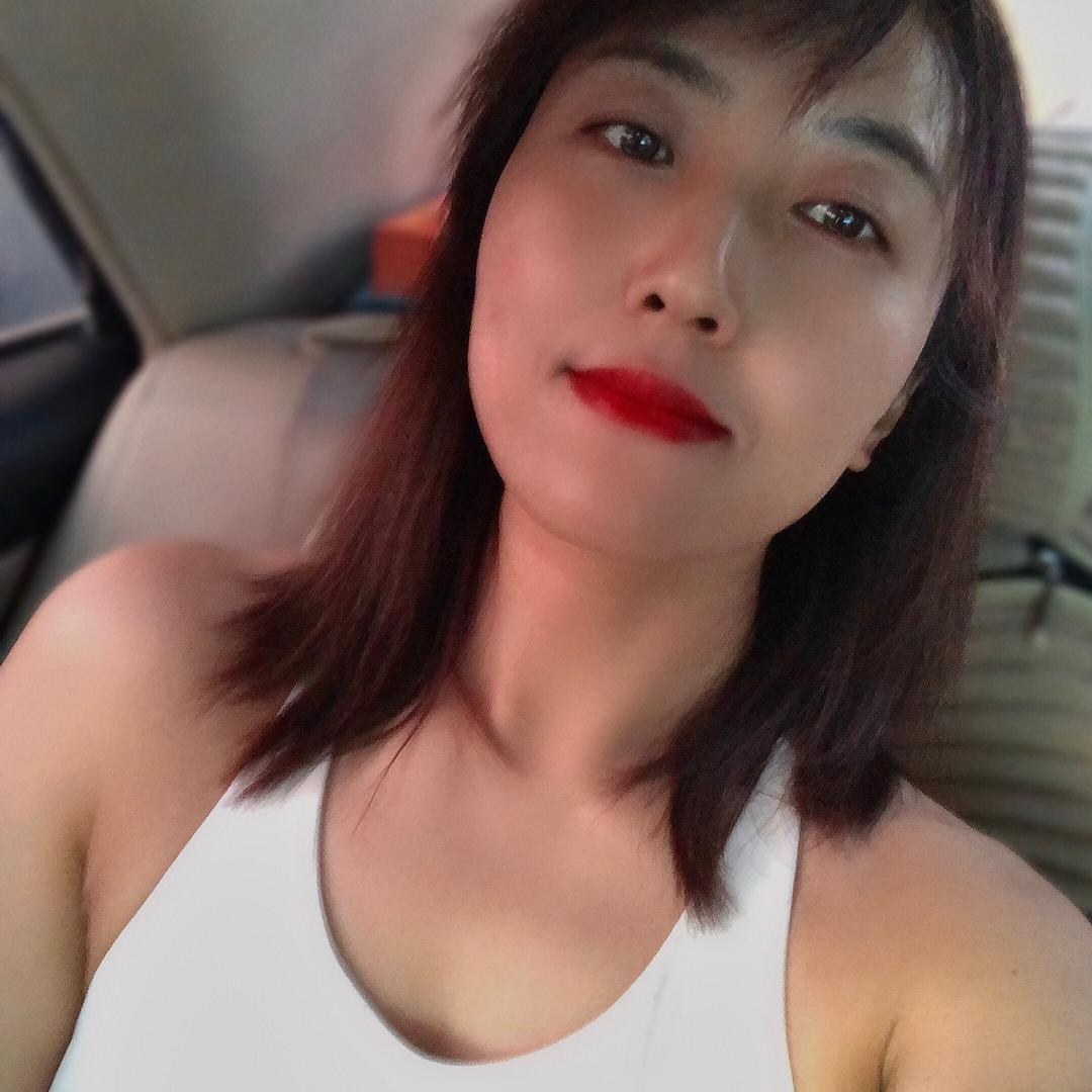 铭哥的小迷妹