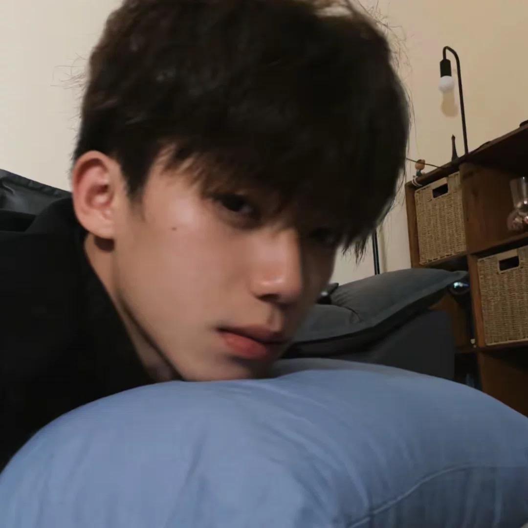 吃到肚子冒青筋