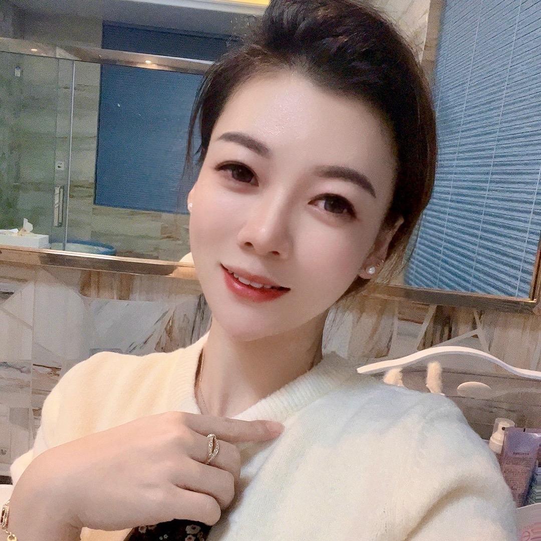 歌慕妮精品女装