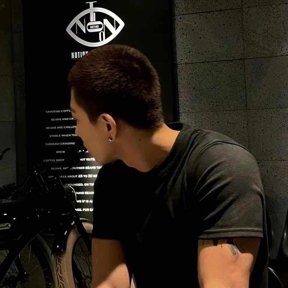 红烧排骨我吃不完揣兜里带走