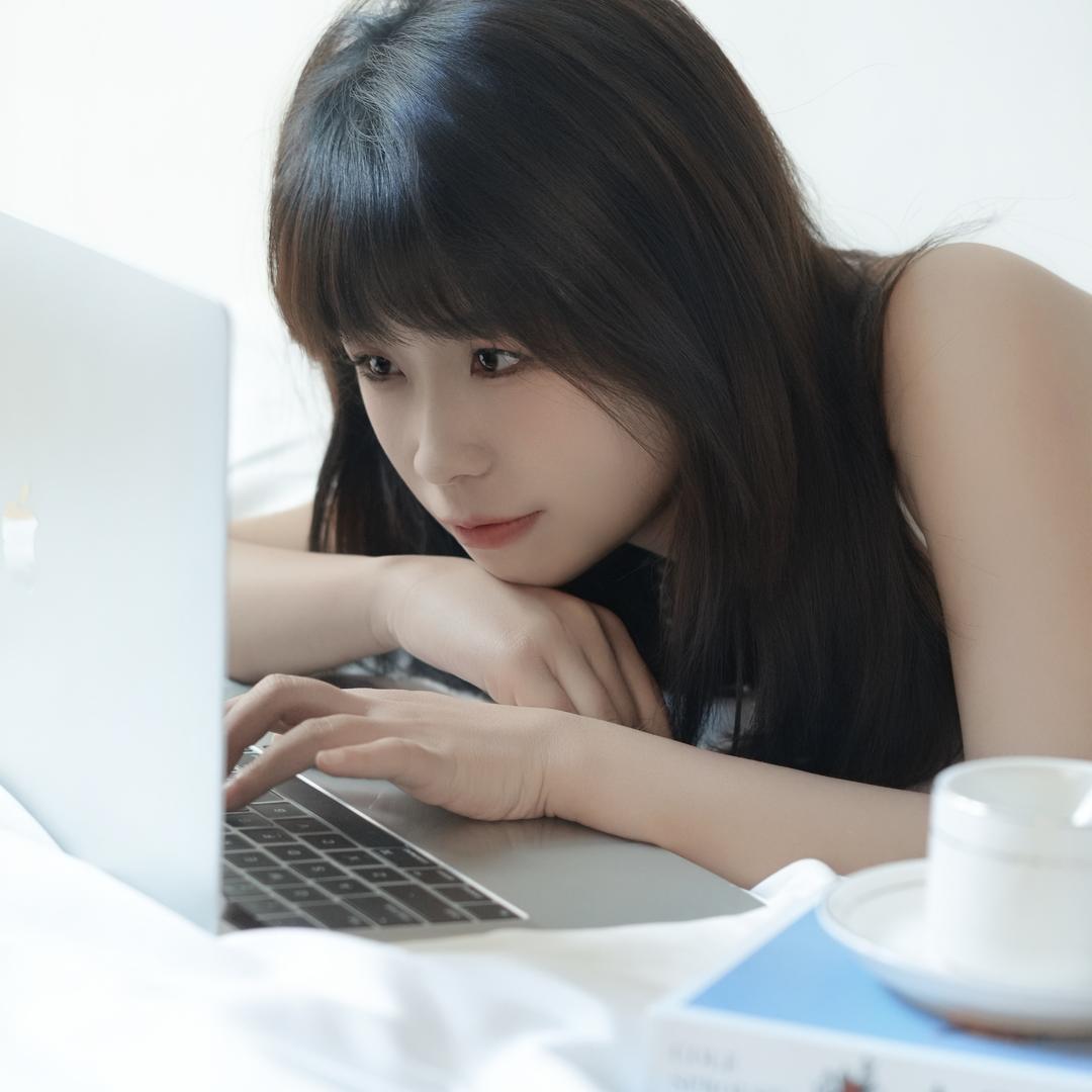这个小张有点懒