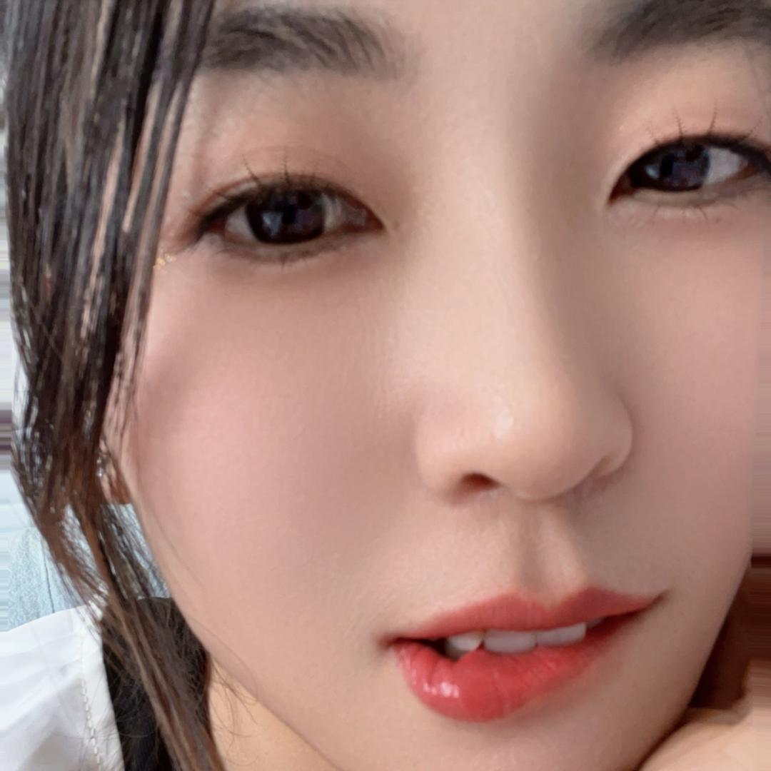 爱吃糖果的女孩