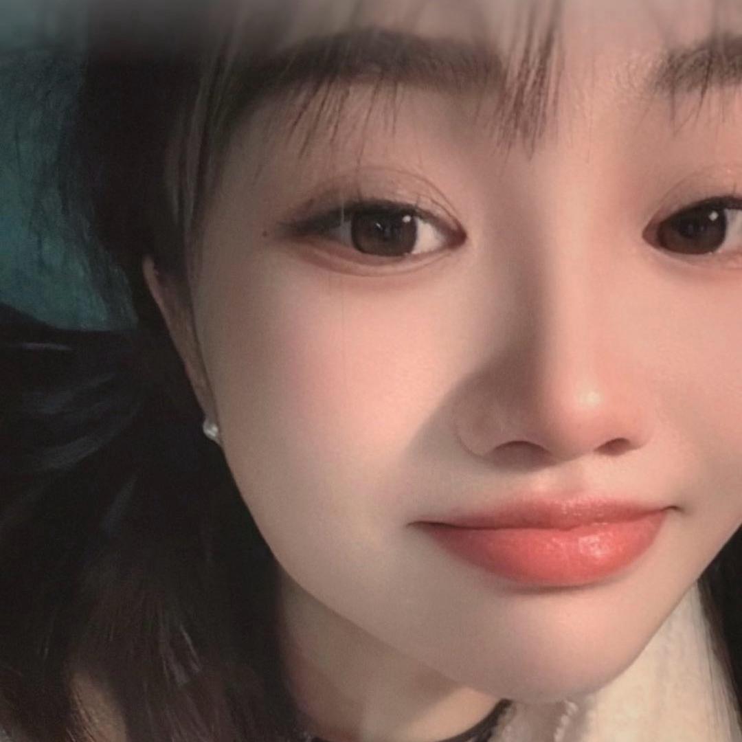 思思有点乖吖！