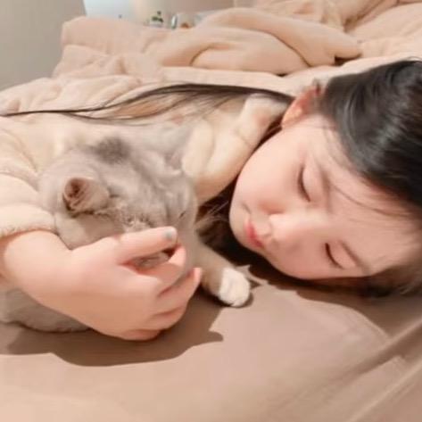 睡醒打老公^ - ^