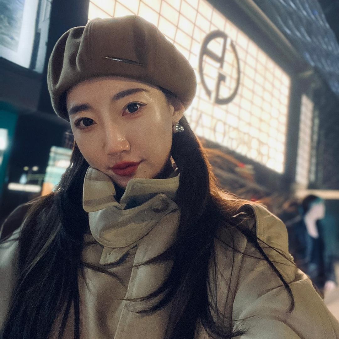 庞静国际婚纱店长Rong