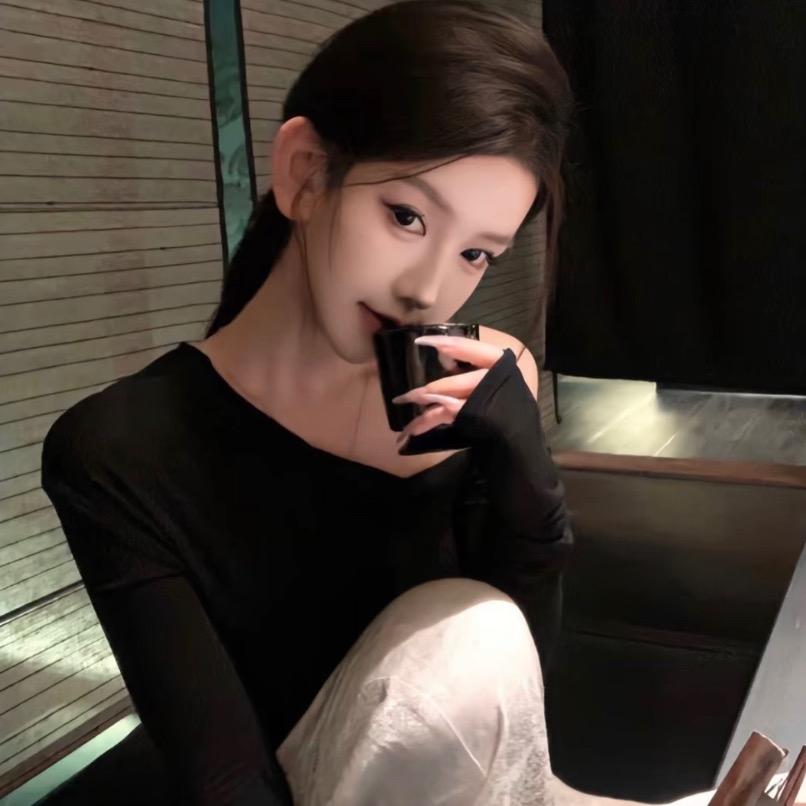 慧慧HUI