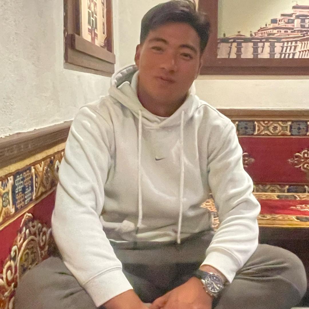 大凉山导游服务：马哥