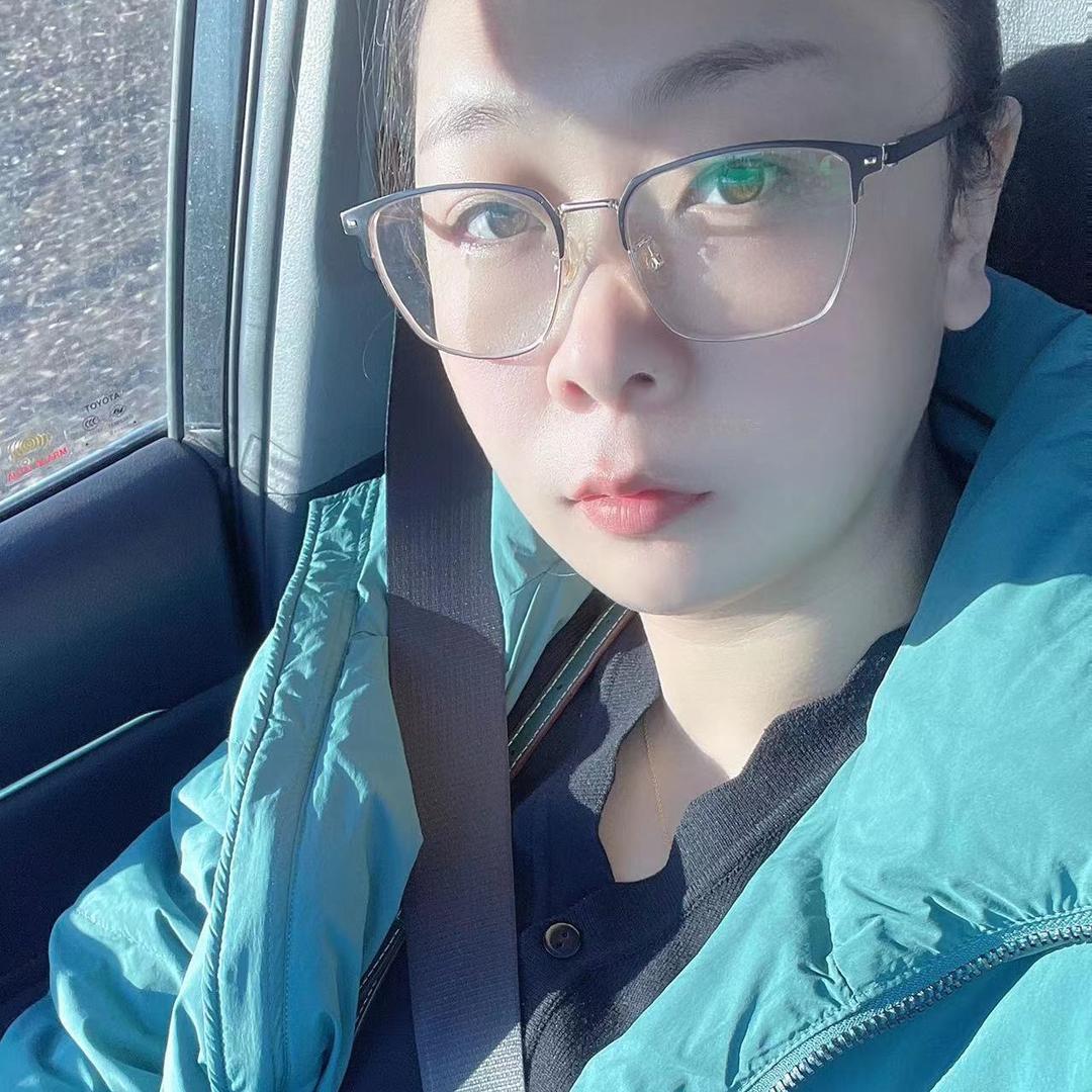 卖冲孔网的小姑娘