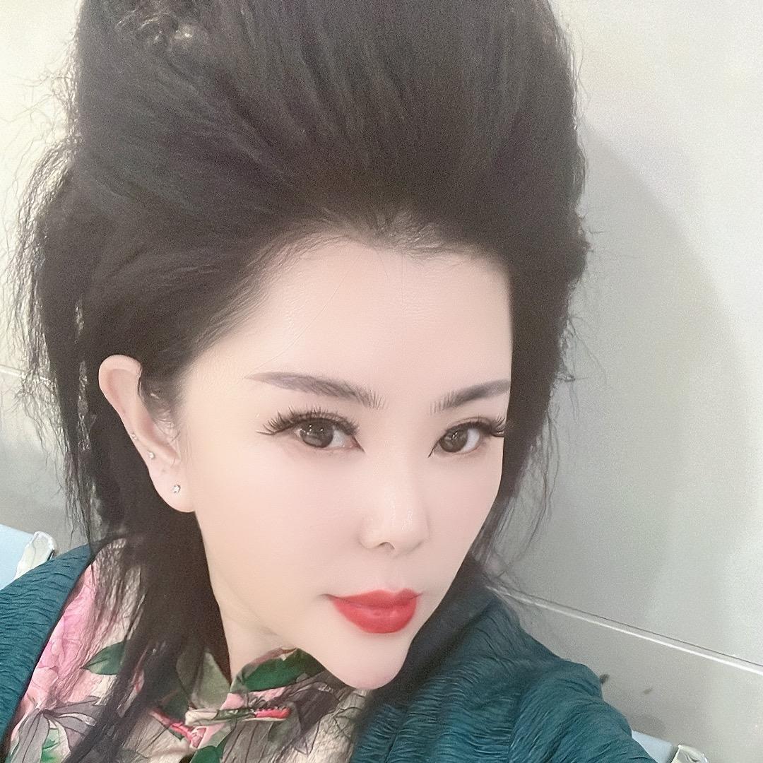 （红红）小阿姨