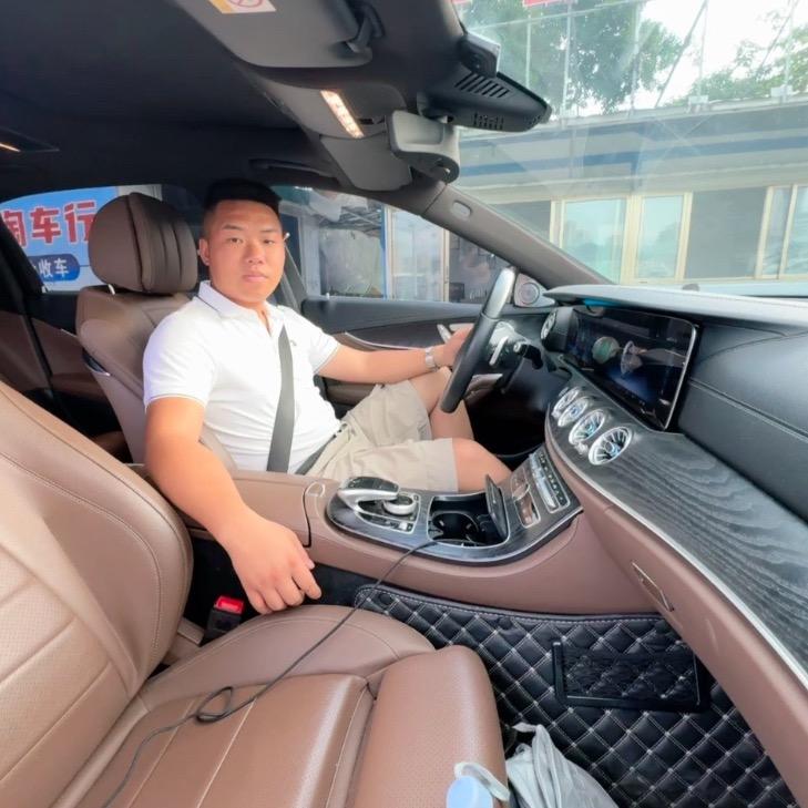 车E淘车行吴彡岁