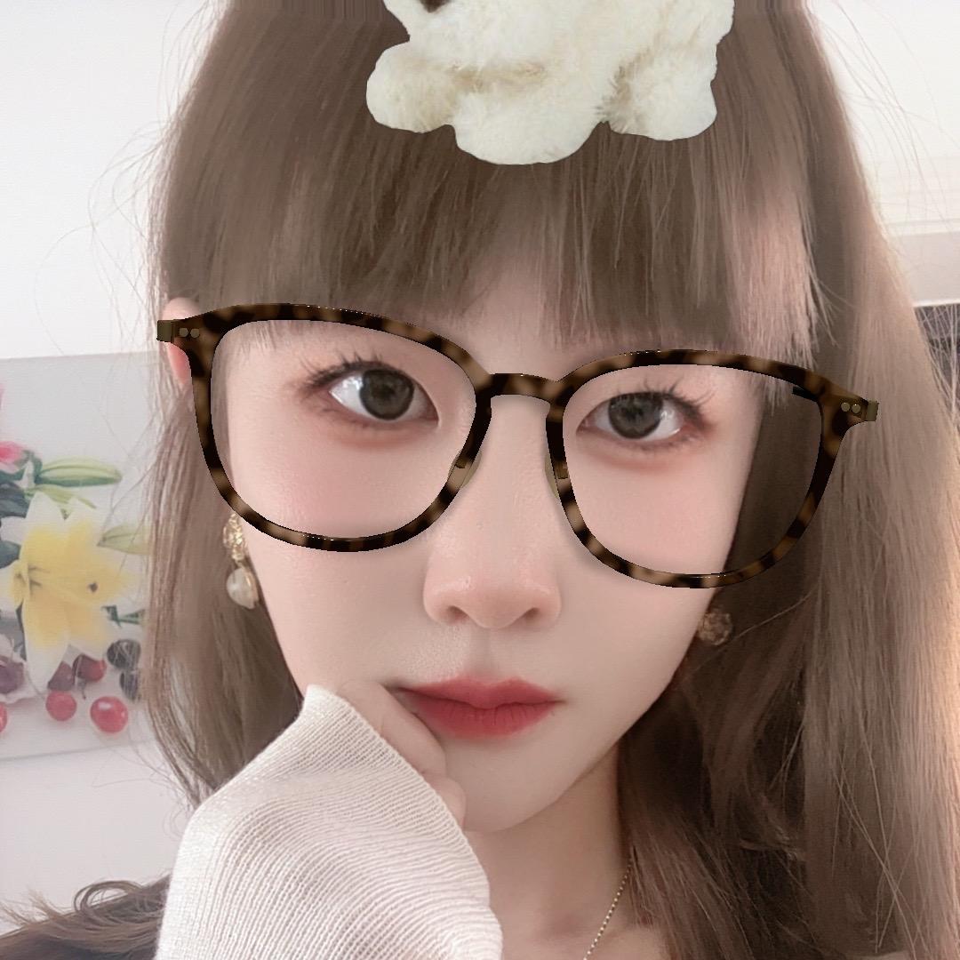 - ̗̀(๑ᵔ⌔ᵔ๑)李美好