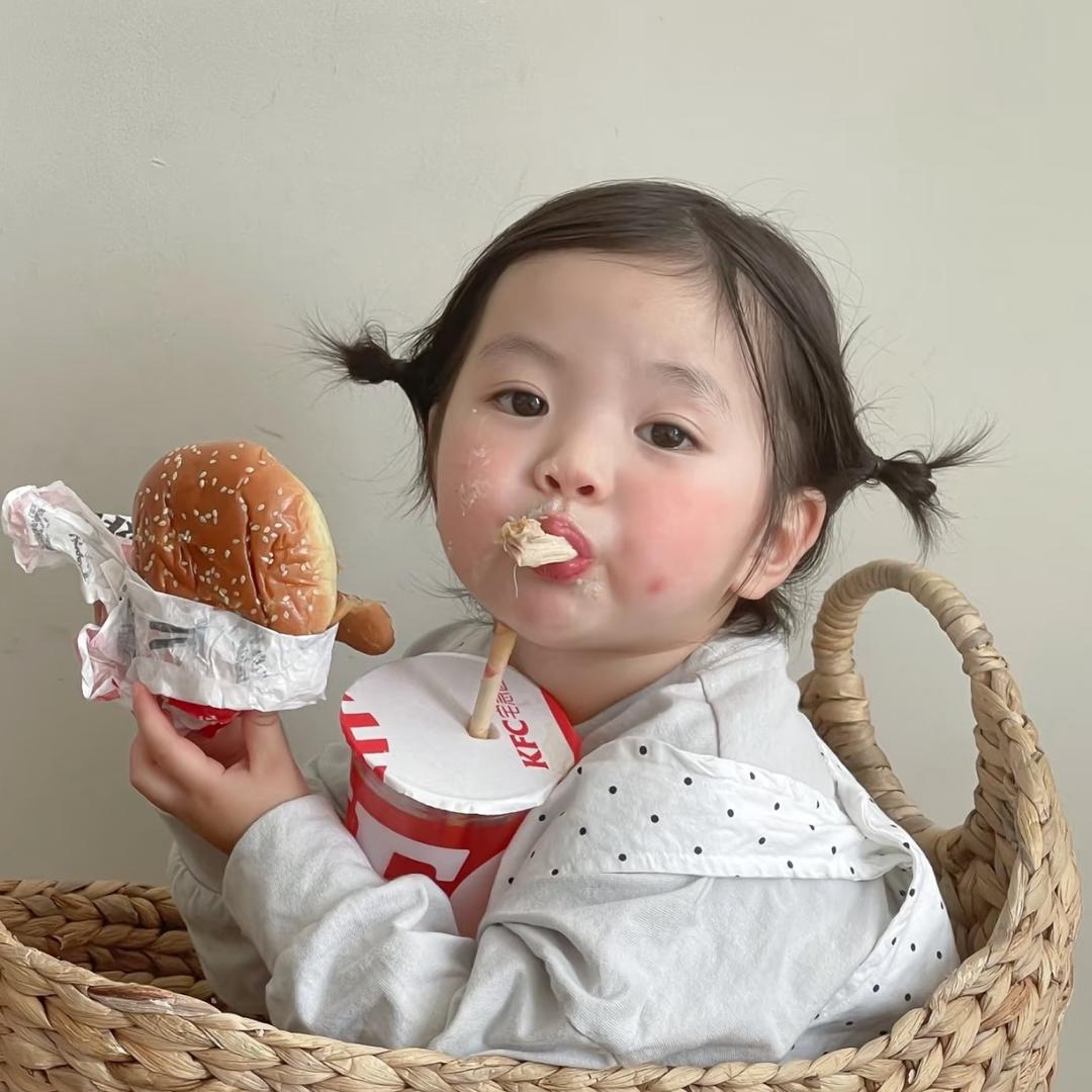 爱吃草莓蛋糕