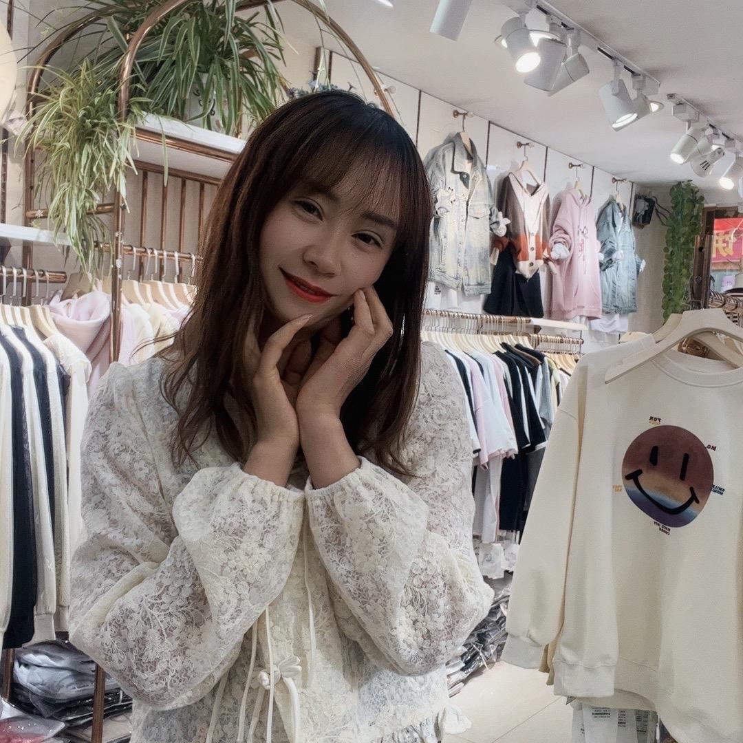 会泽韩衣舍服装批发店