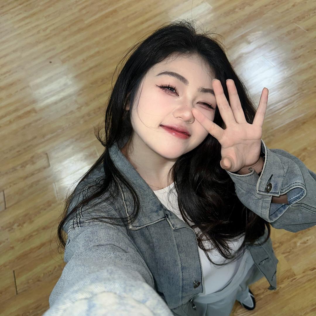 圆圆小雷 ฅ