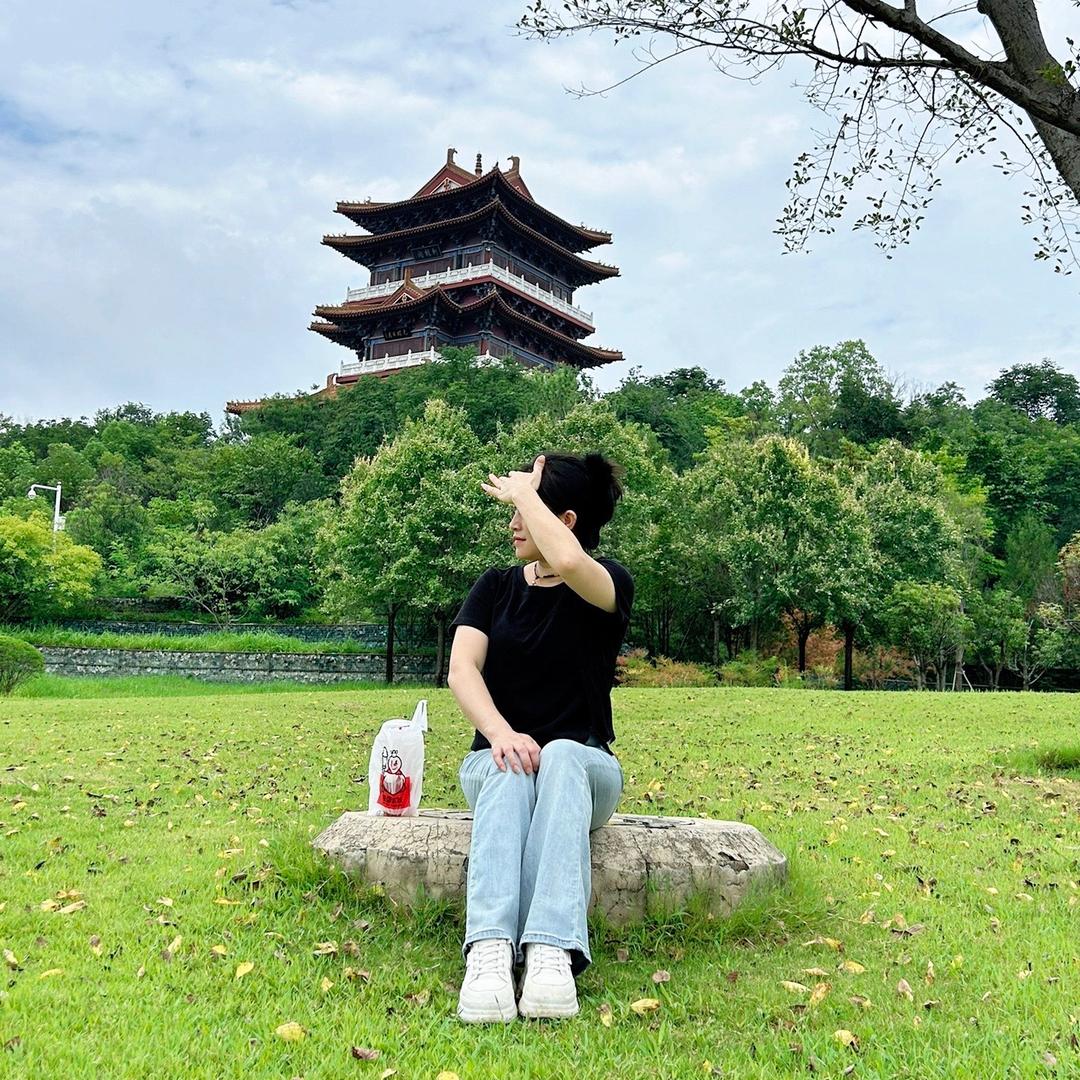 李女士