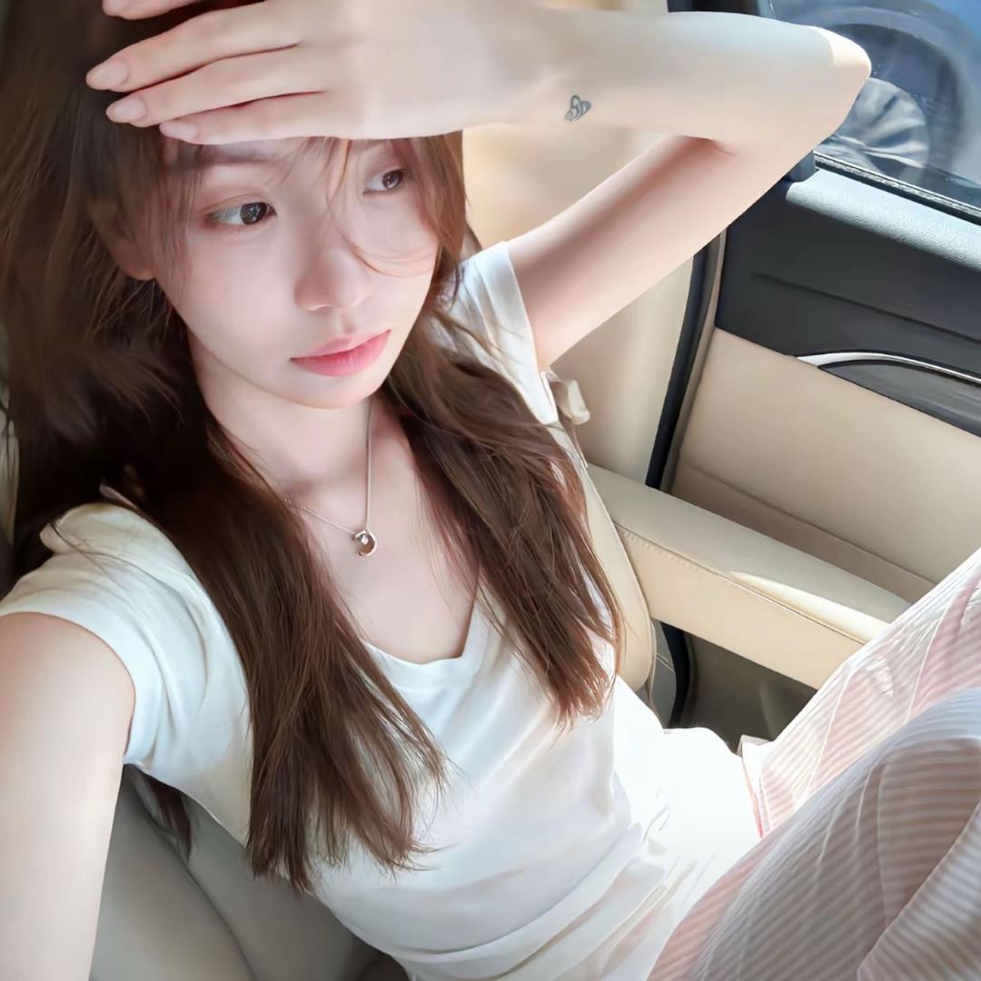 梦梦.