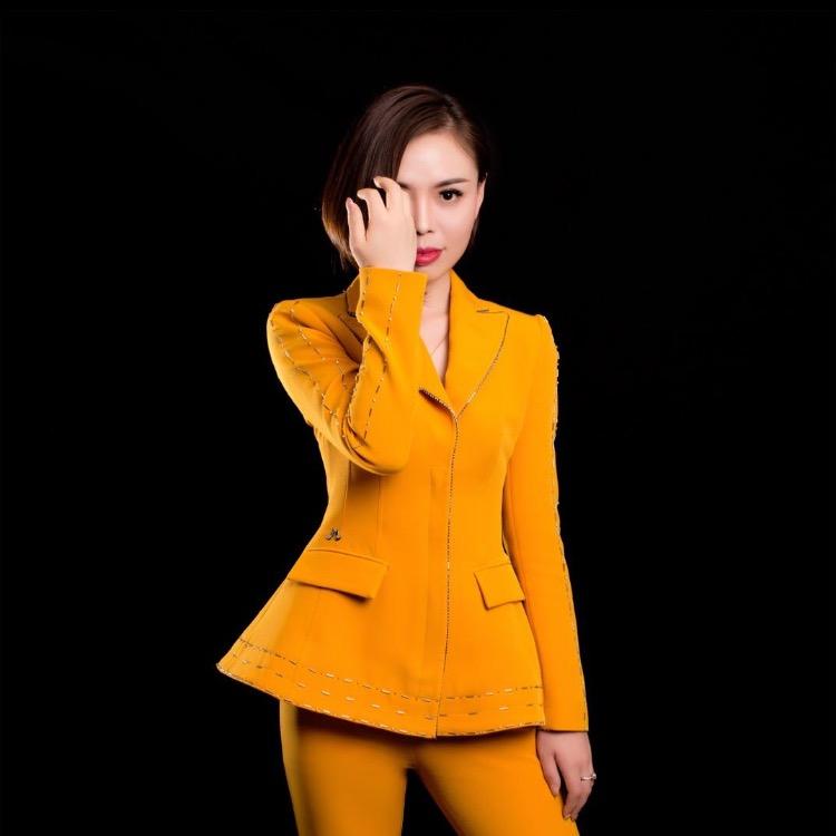 李影30号9点200W粉丝宠粉节摄影