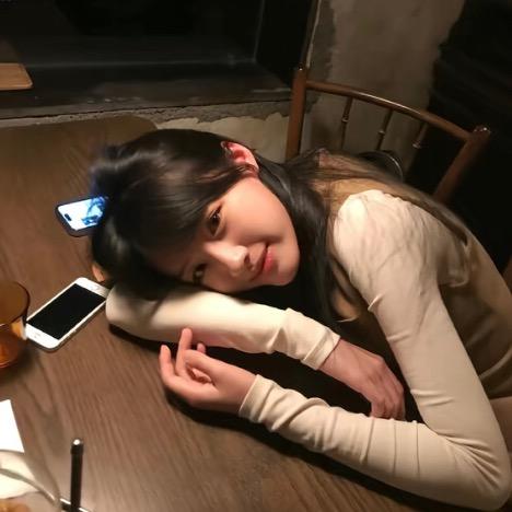 鼻梁那颗痣、