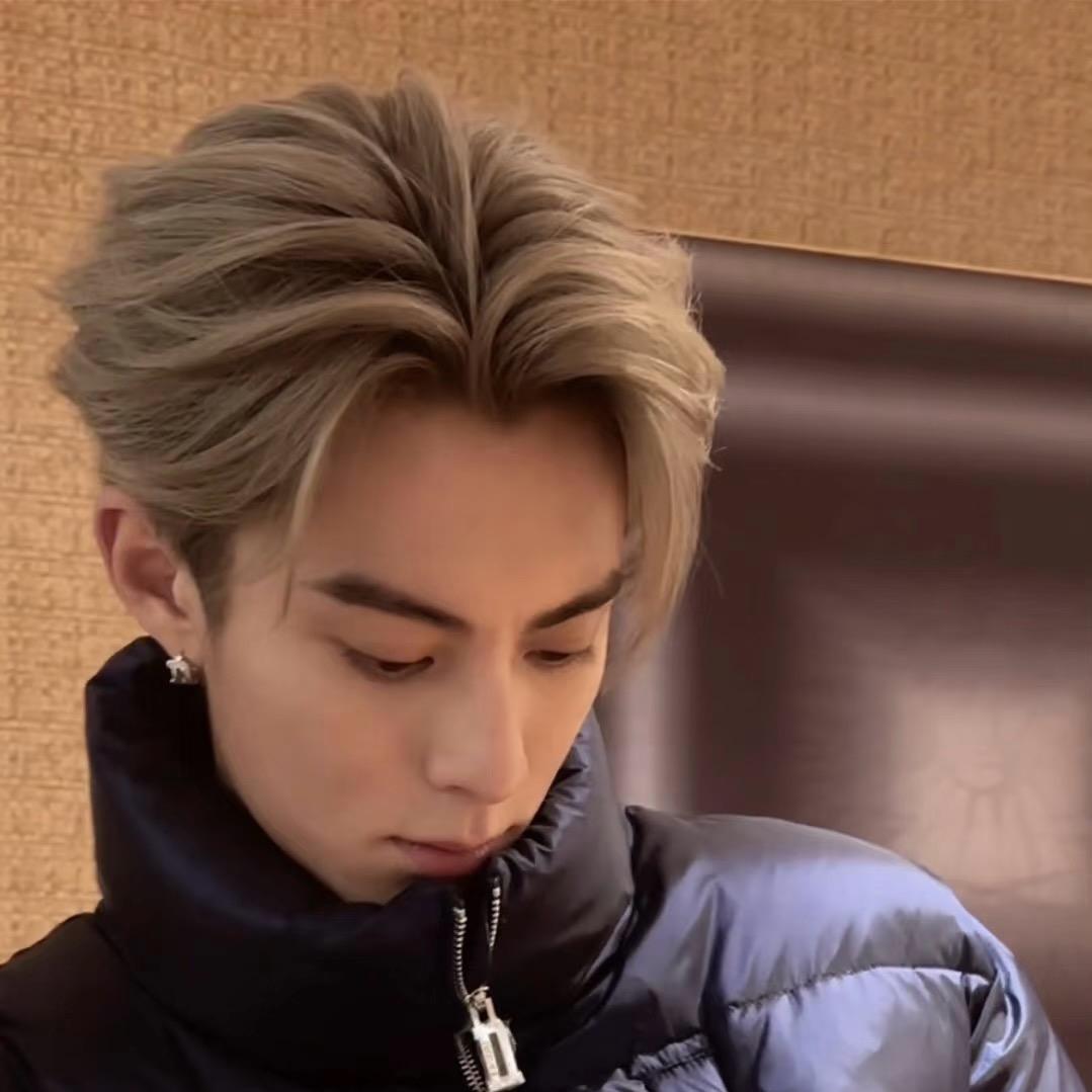 宇宙超级无敌大美女