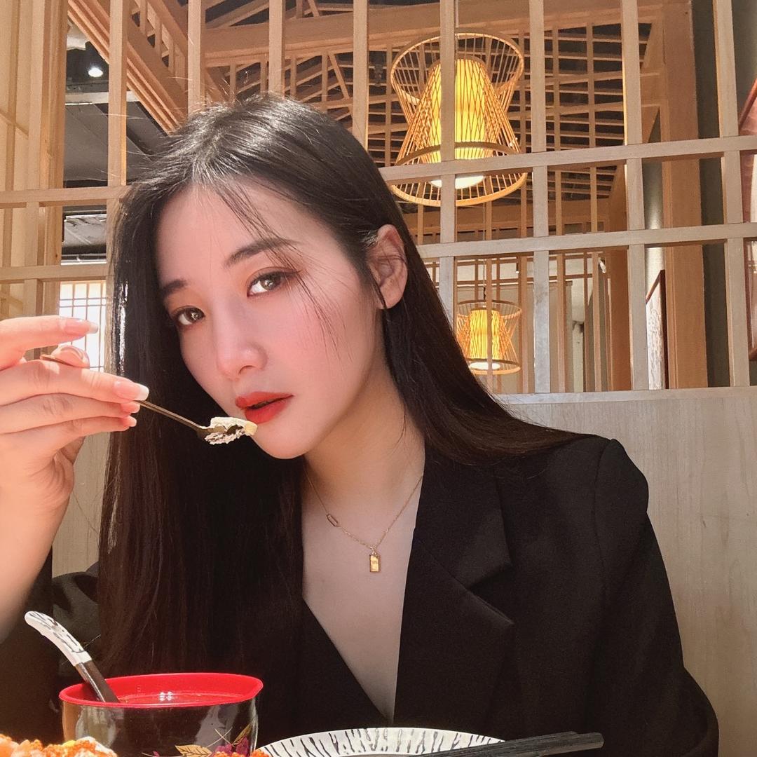 倾耳域语万达店老板娘✨