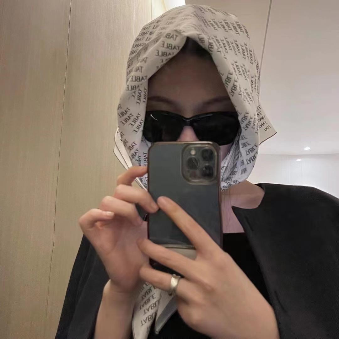 阅见服装店