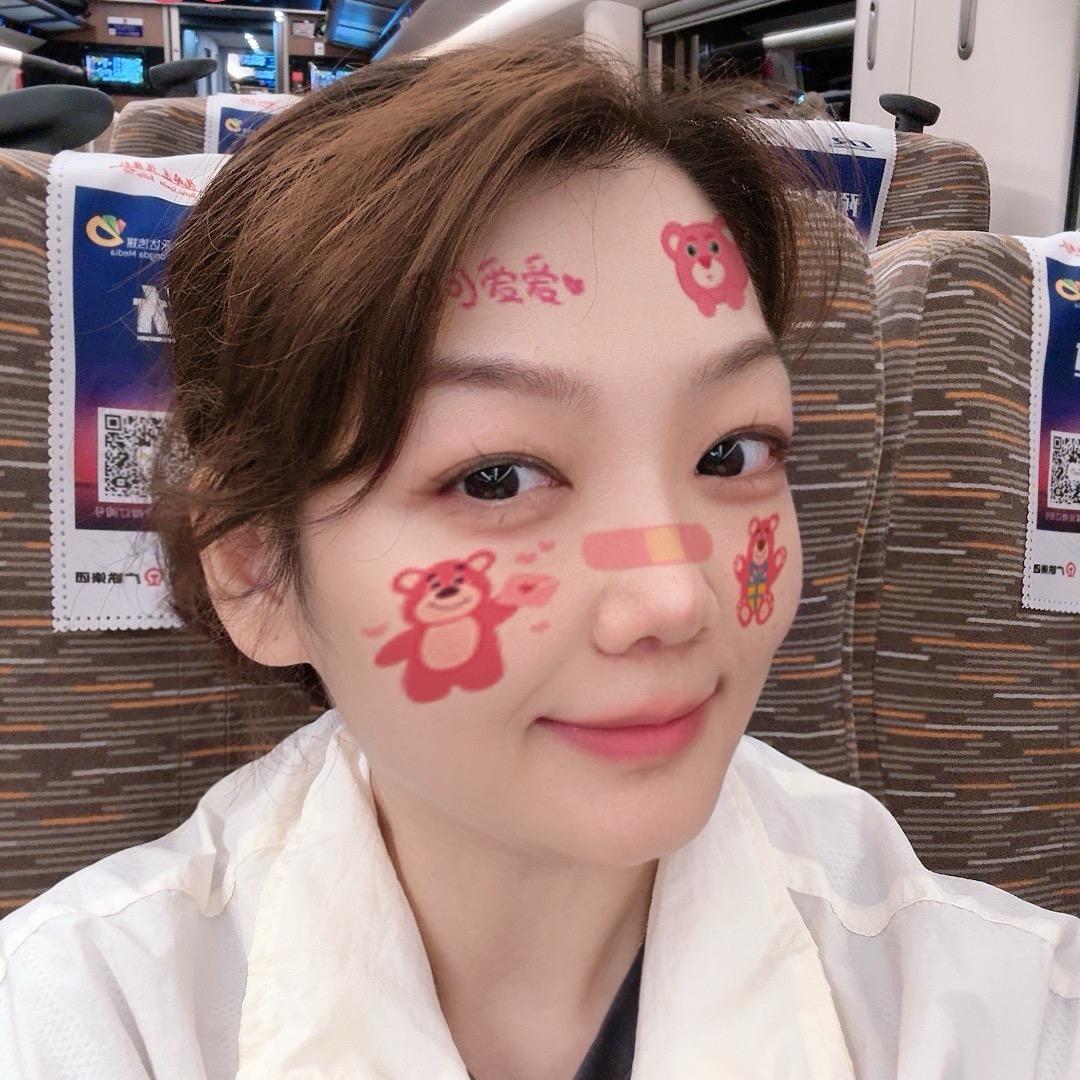 周美丽女士