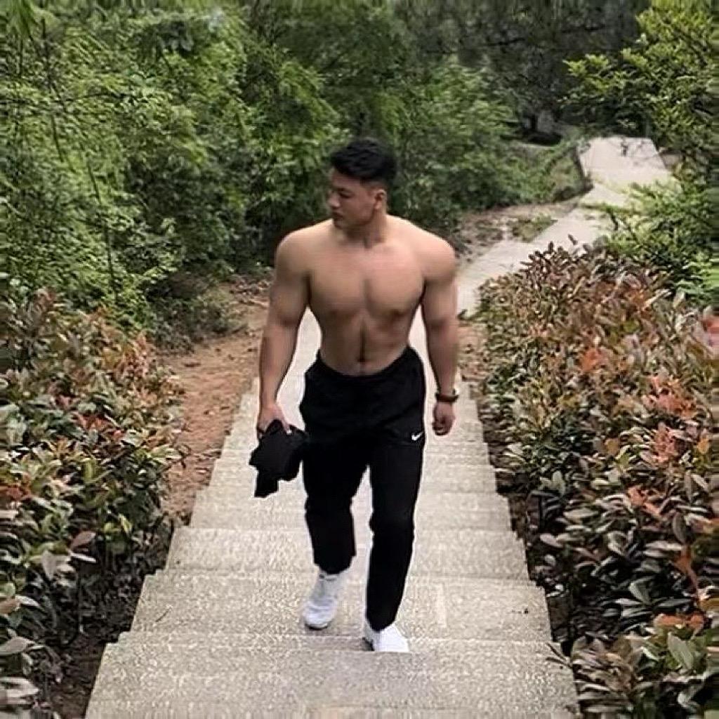 ak健身俱乐部  易兴✨