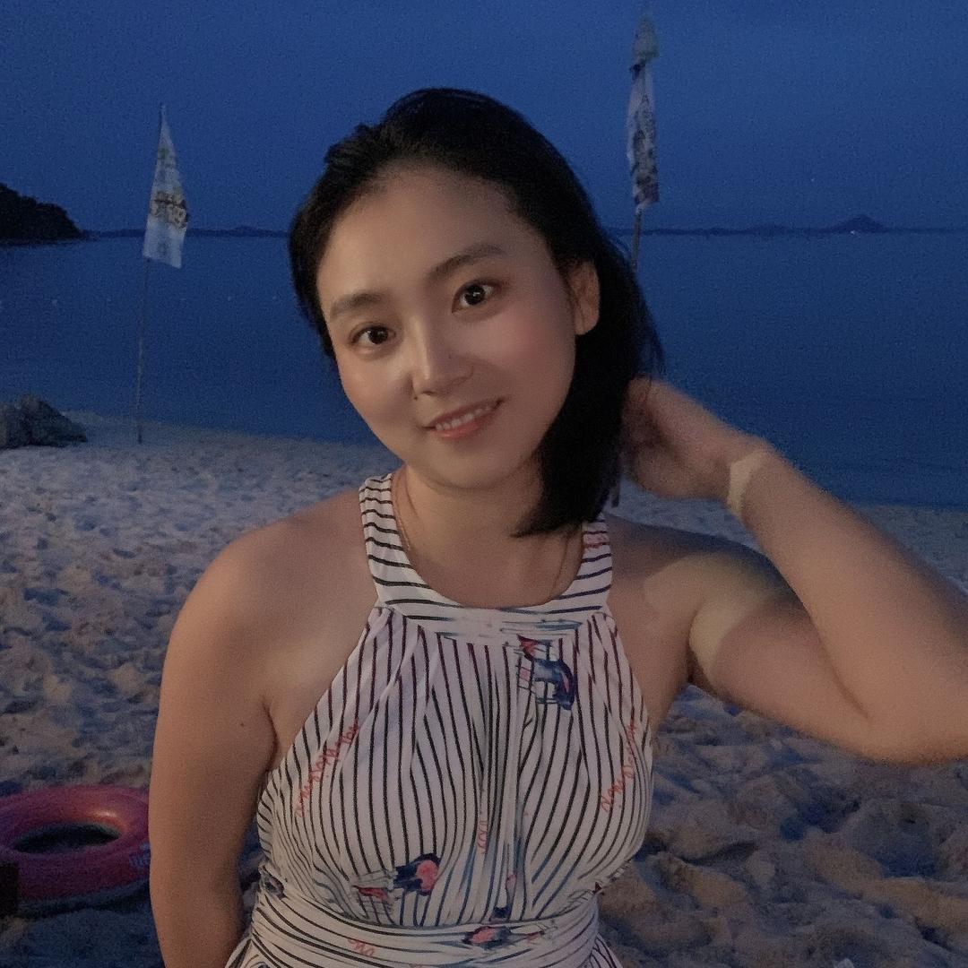 踮起脚尖、靠近阳光
