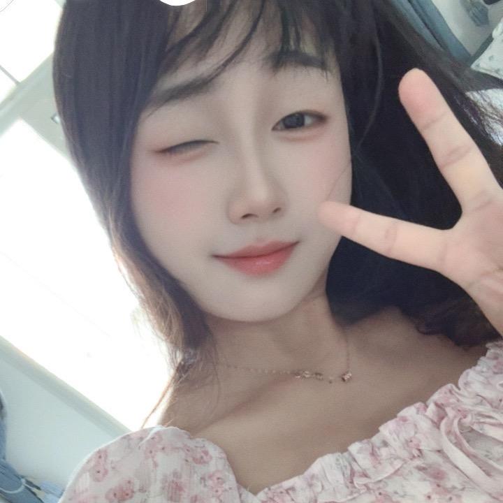 星星喜欢月亮🌙