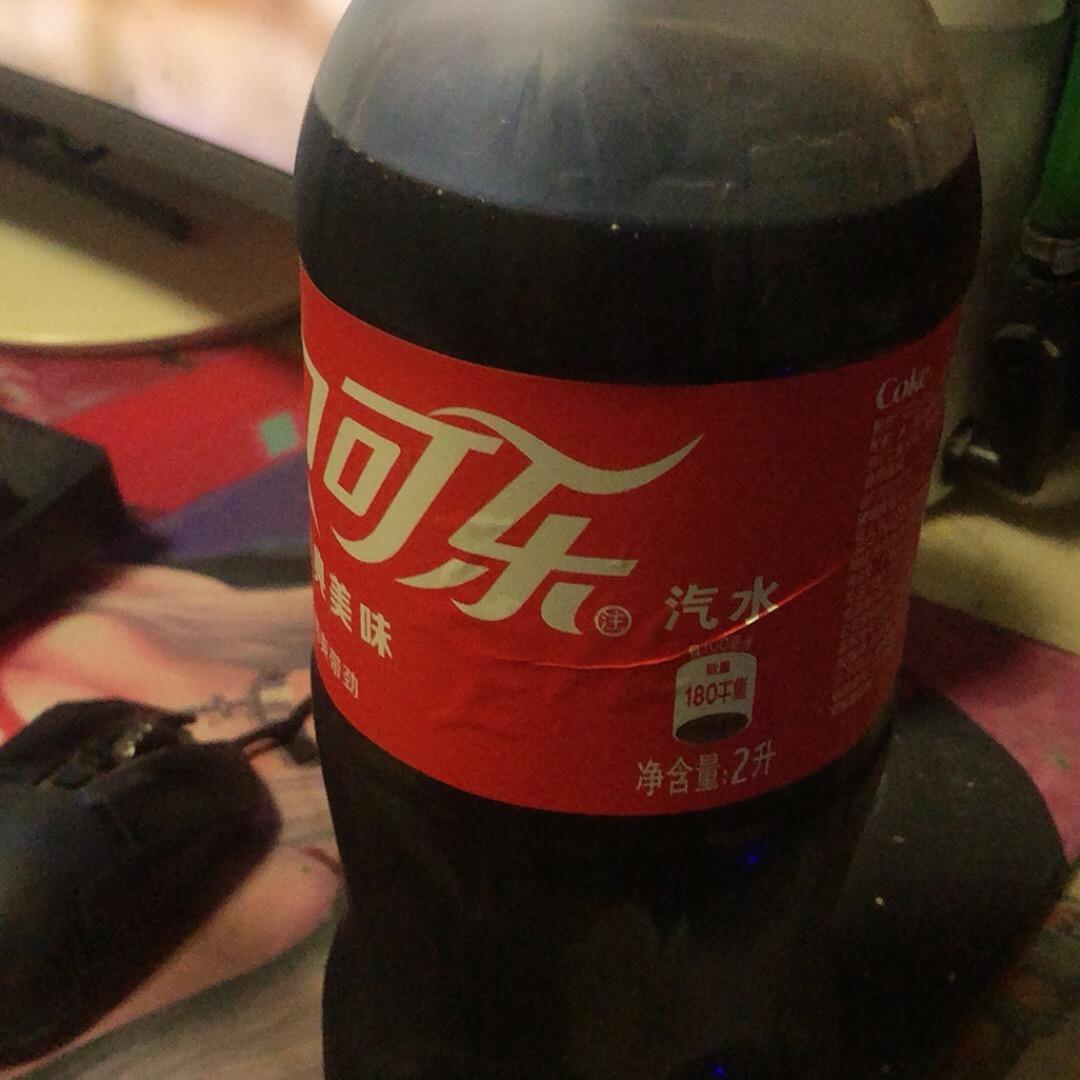 深更半夜你不碎觉在这刷抖音你不吃夜宵饿吗