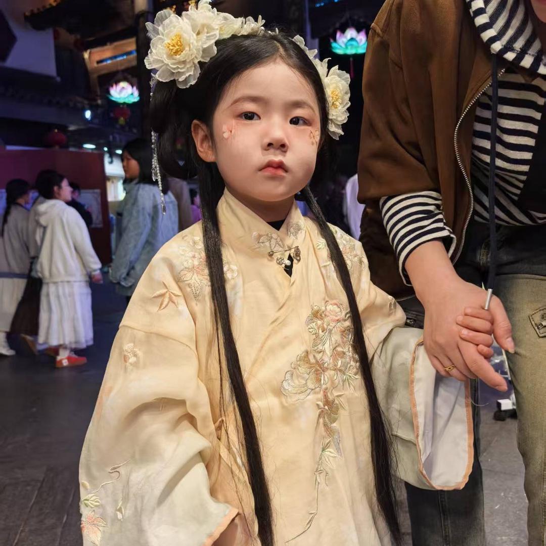 养一只会抓鱼的🐻喽～