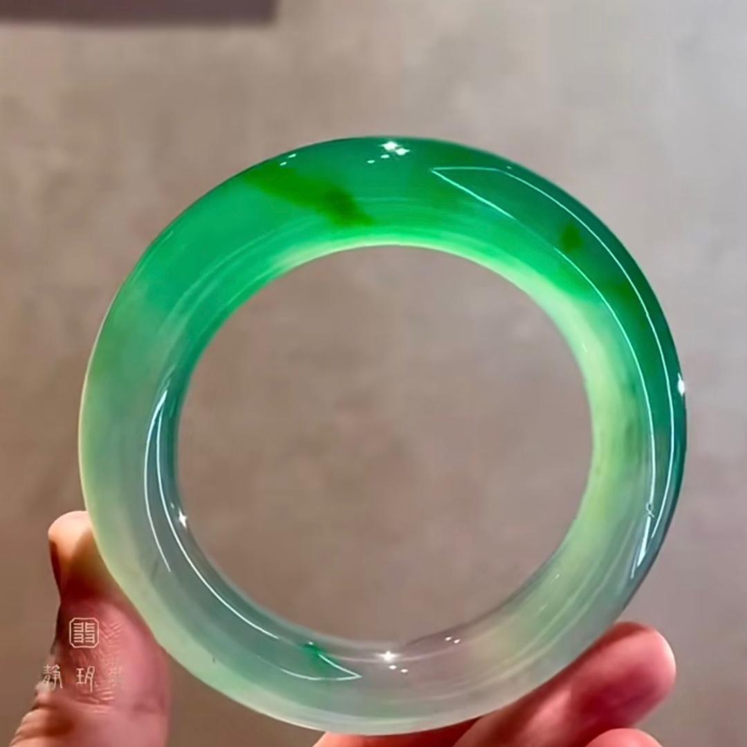 十二月翡翠