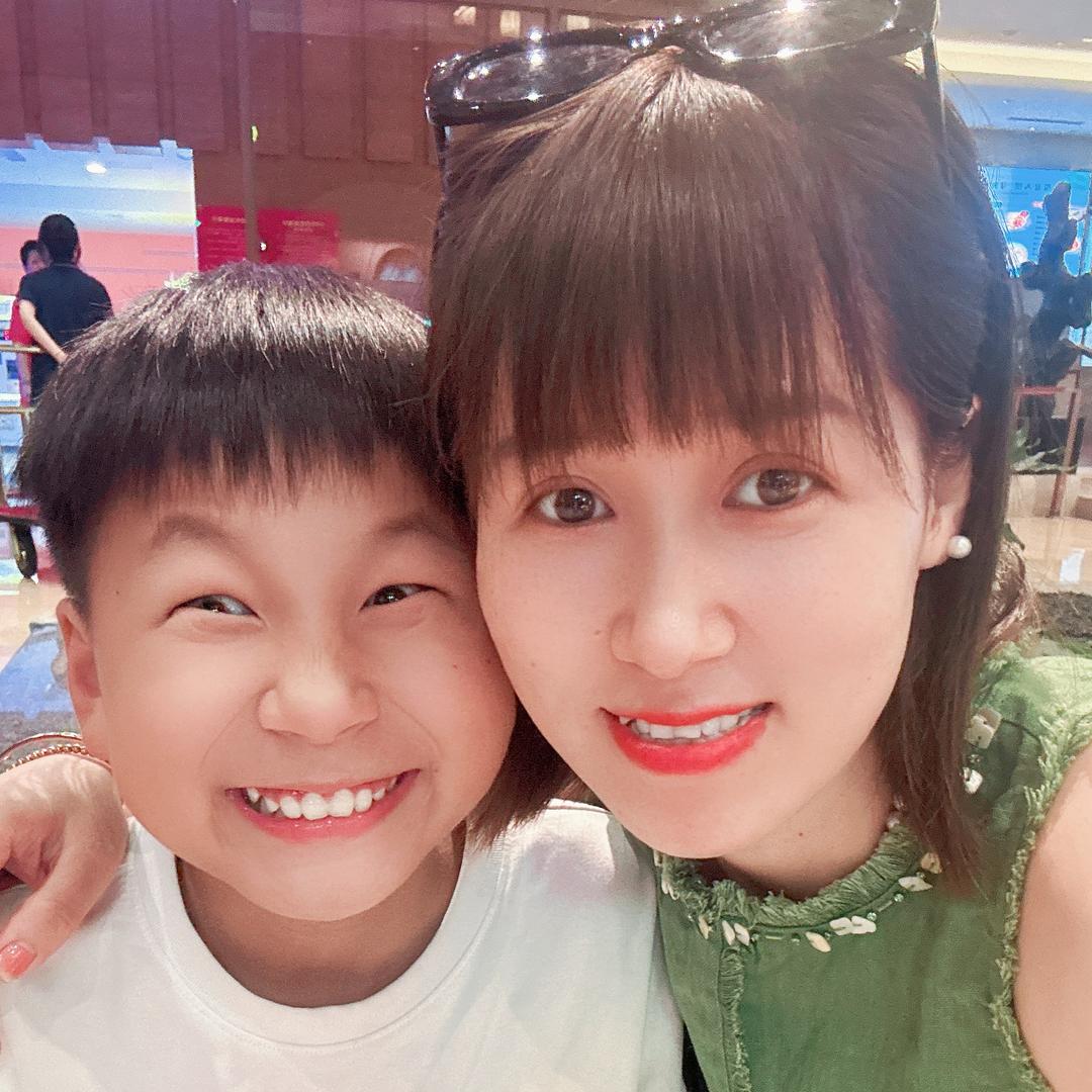 佳玲子