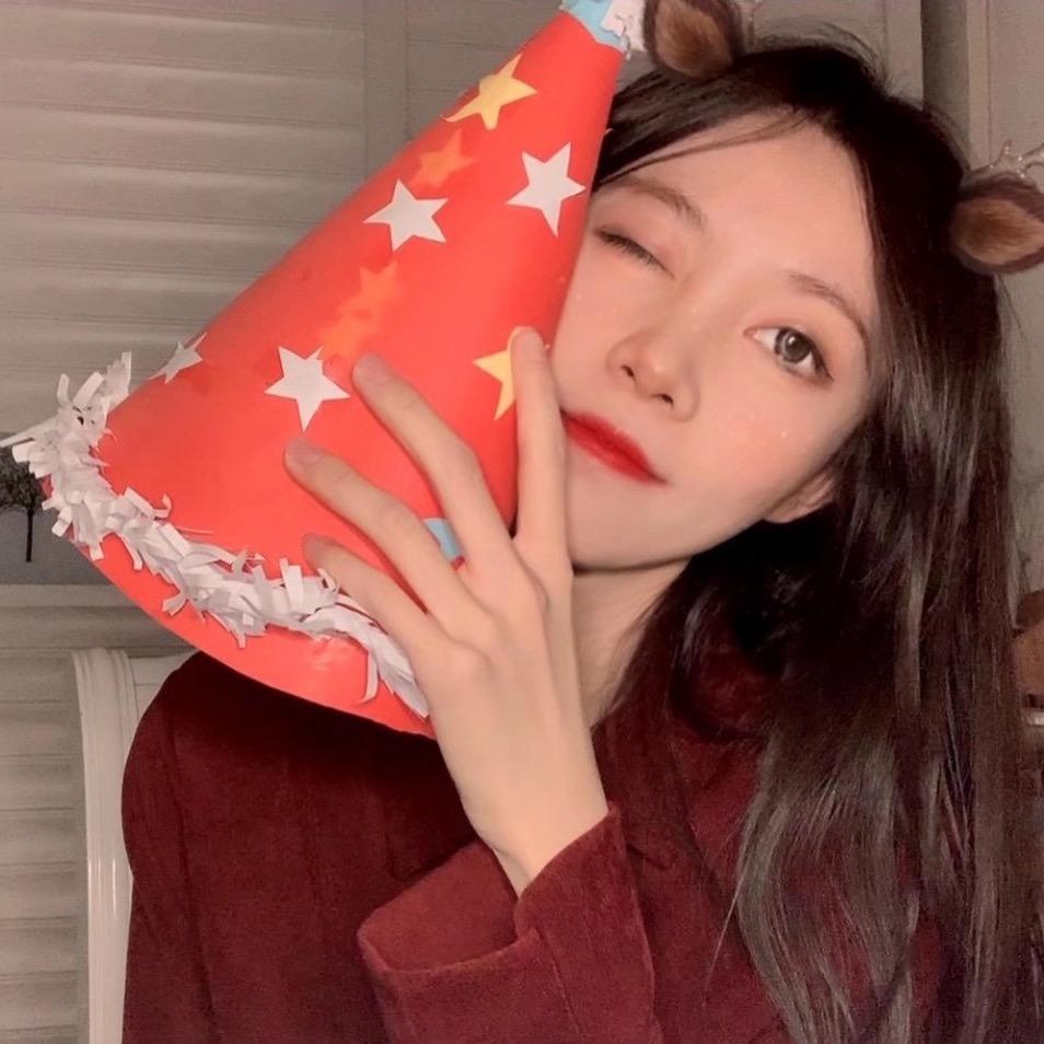 月亮管我叫qinqin🌙