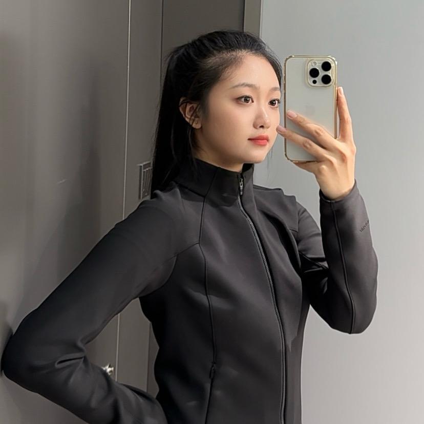 一个努力在安踏冠军搬砖买大G的女人