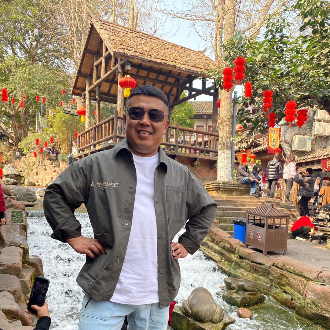 额尔登图莫