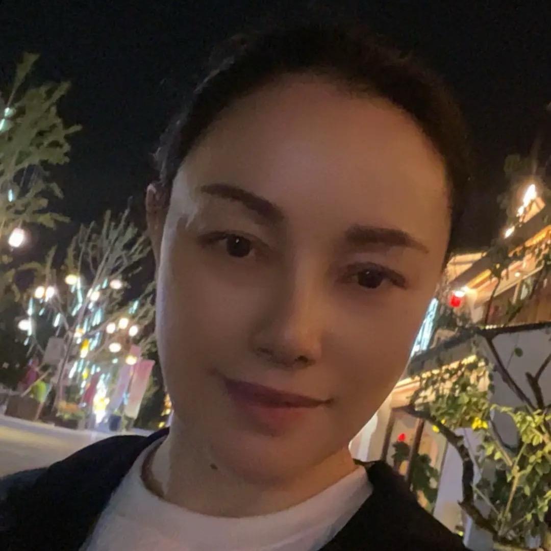 风雨彩虹🌈铿锵玫瑰