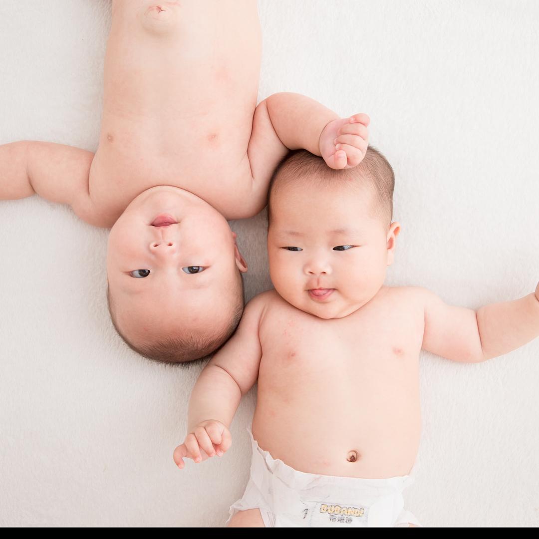 龙凤胎果果&成成