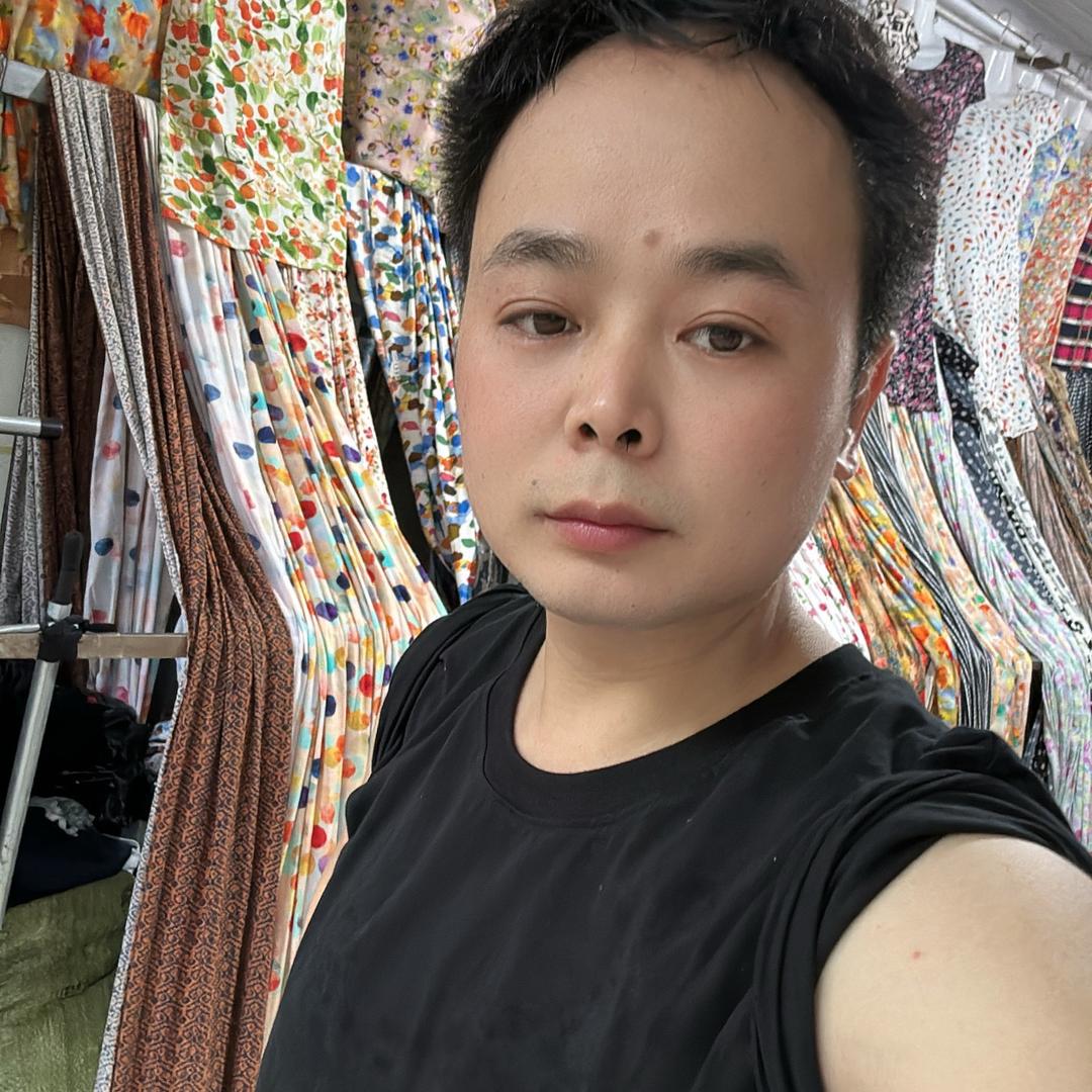 织里布头加工定做衣服｛郑｝