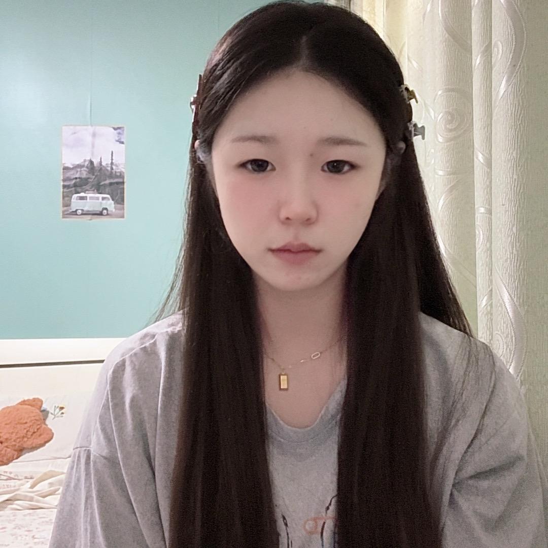 胸小怪谁.