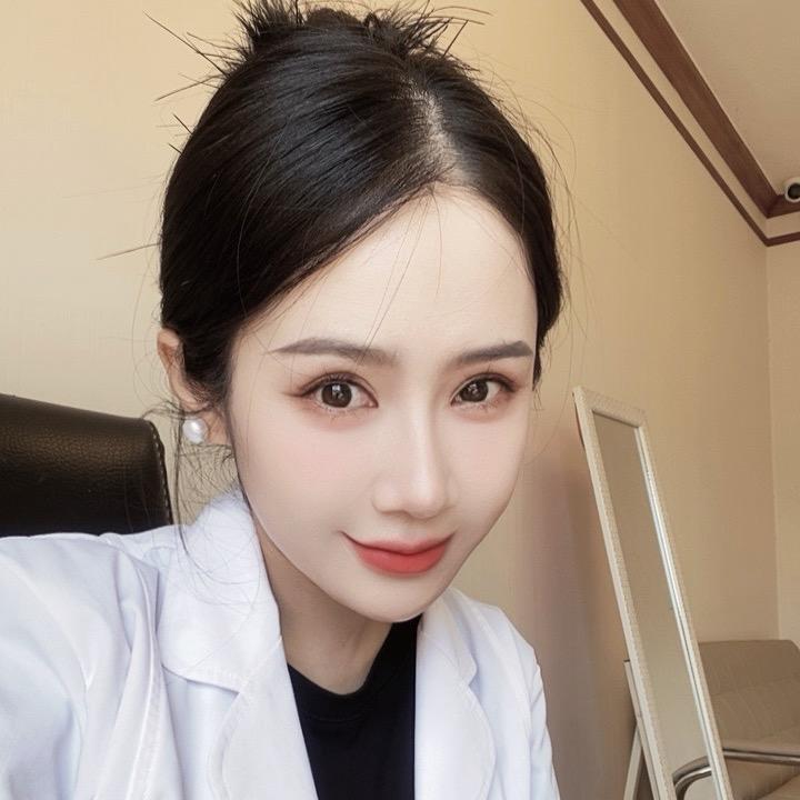曦朵纪老师