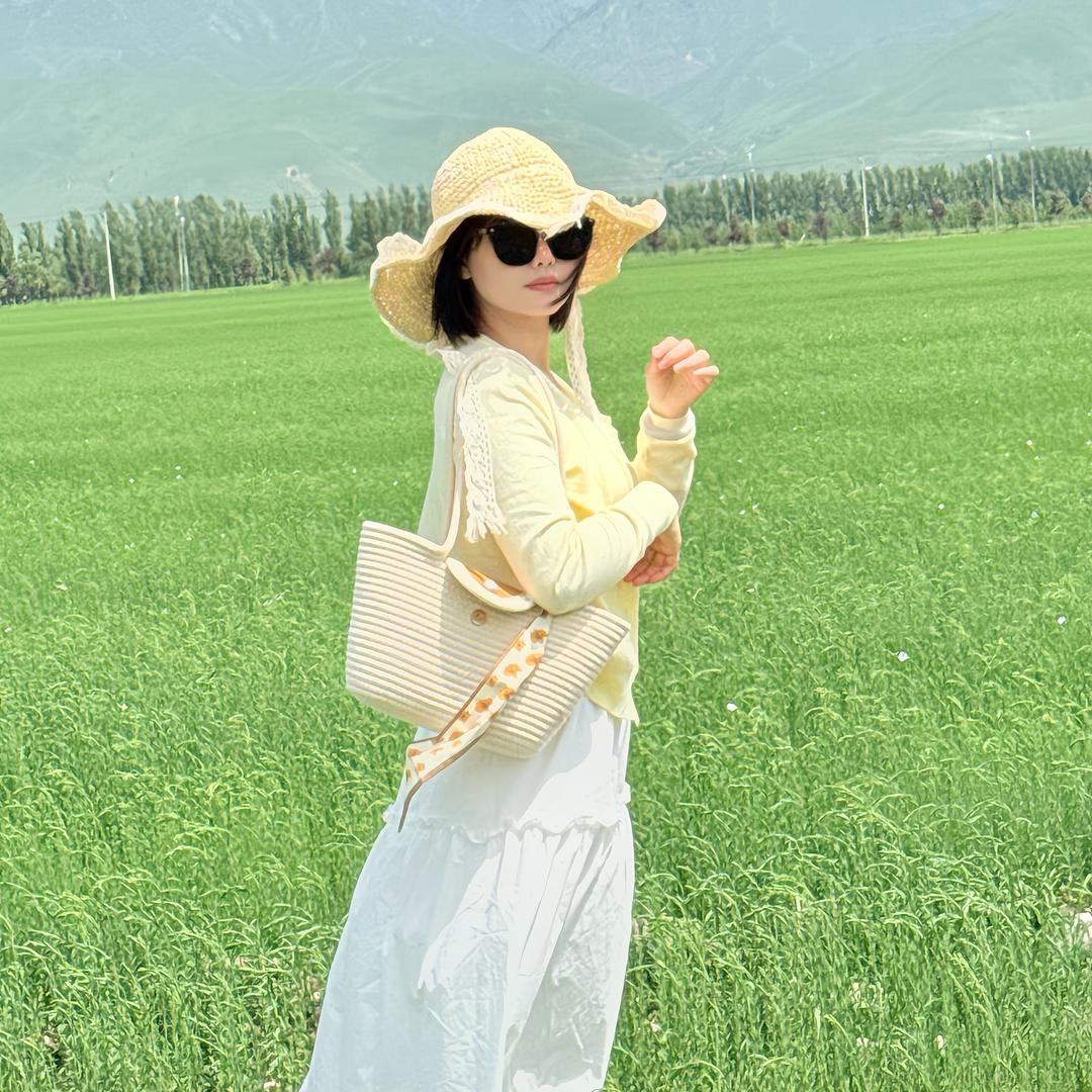 新疆导游洋洋