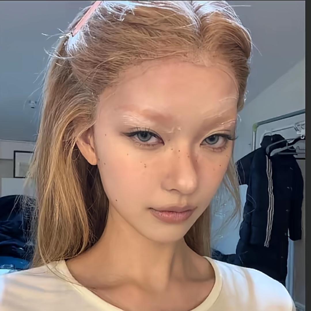 依依−