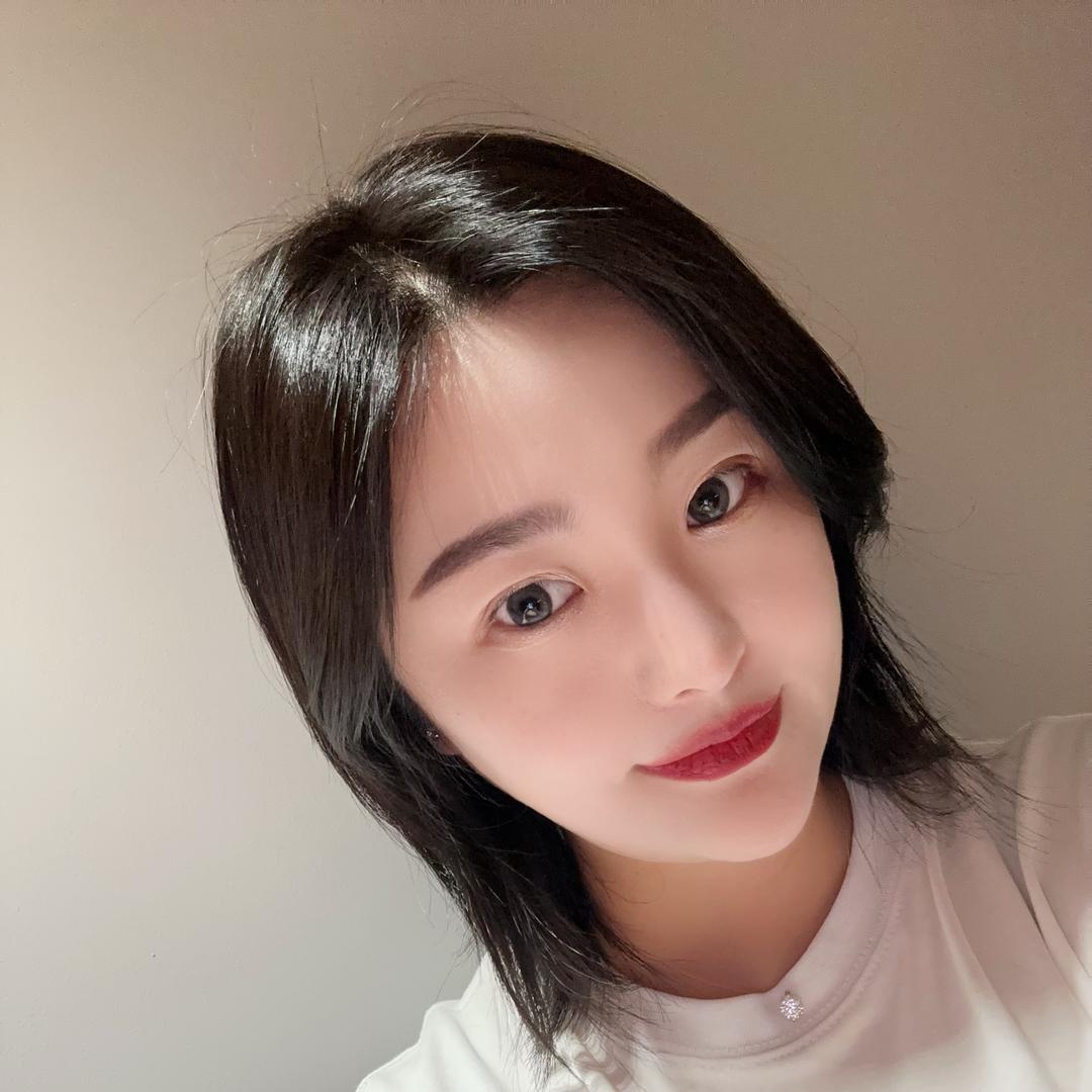 A雯♏