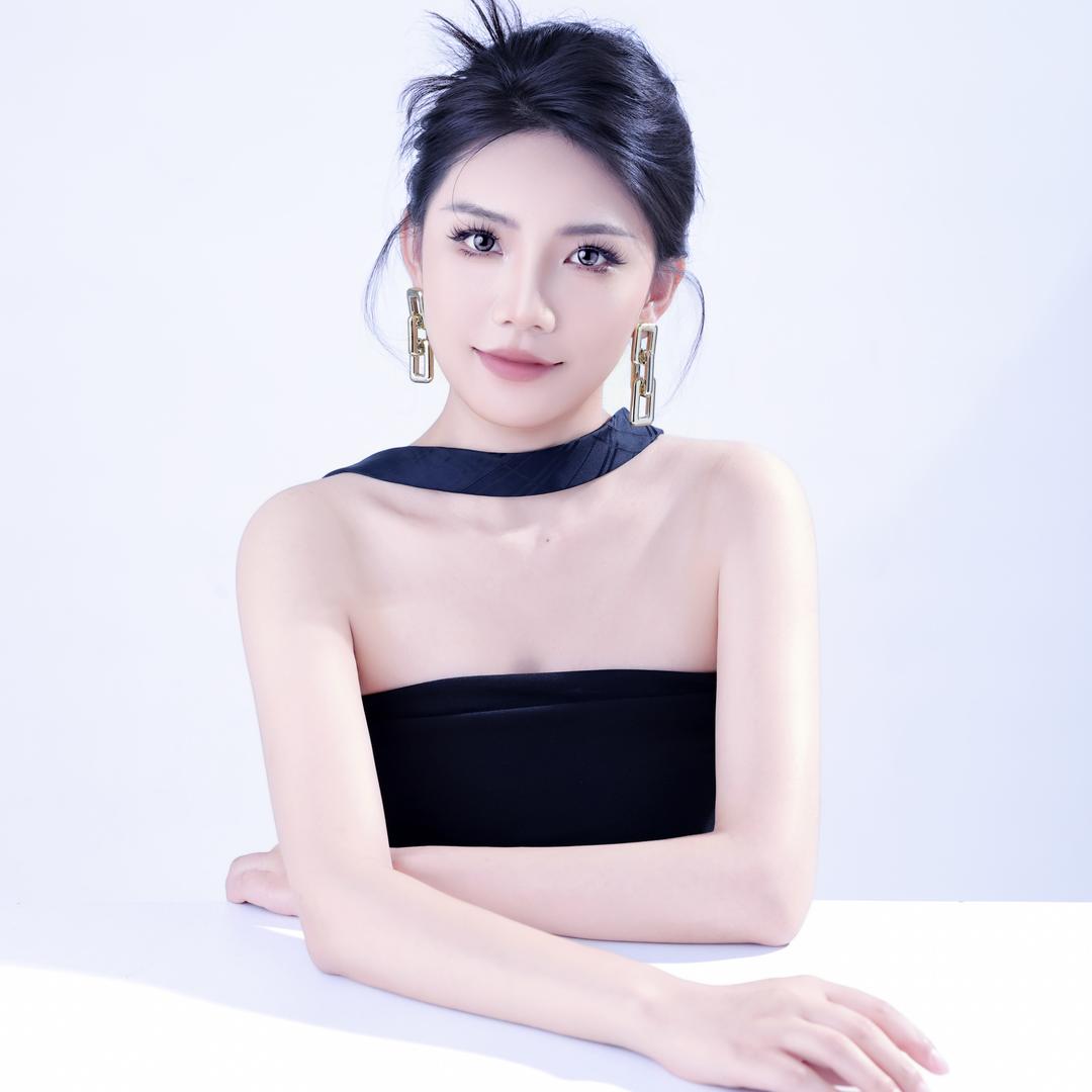 HL施云
