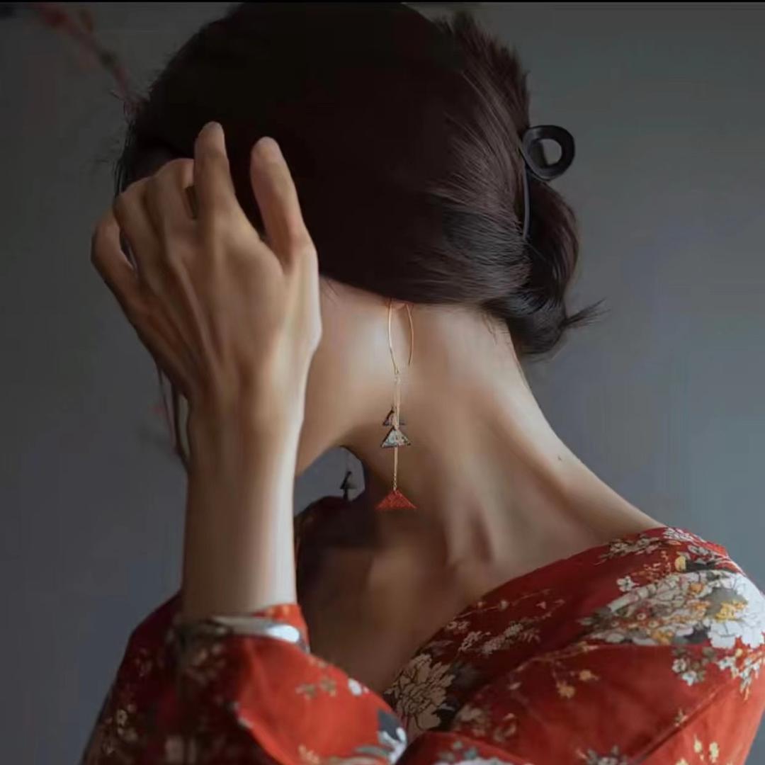 陌离