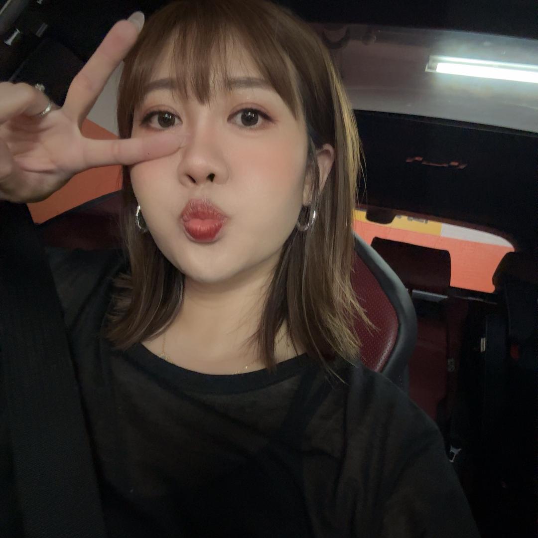 假装很忙的祺祺✨