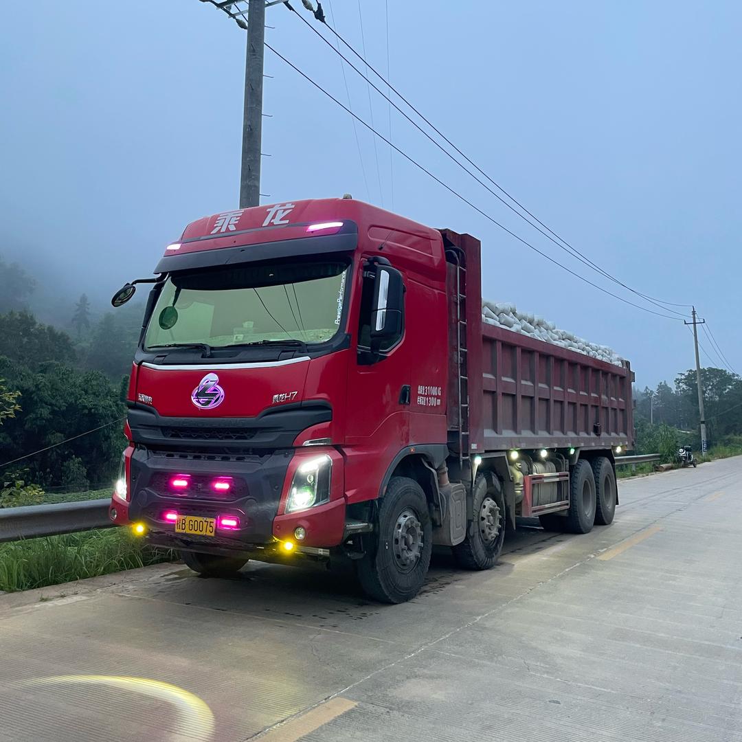 小友摸不着方向盘
