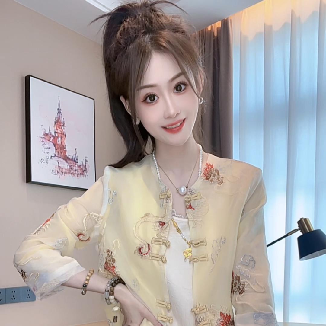 小啊丽女装