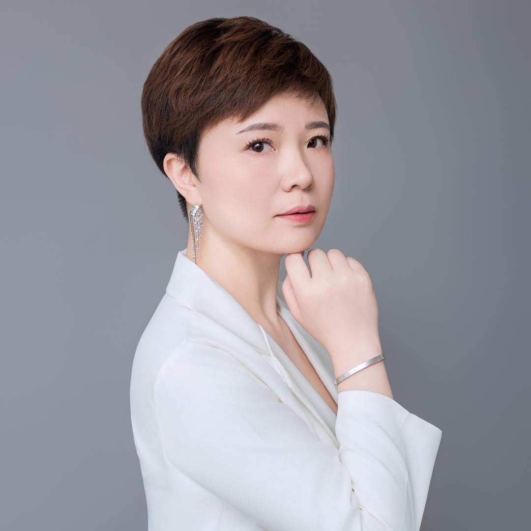 斜杠青年小杨姐～